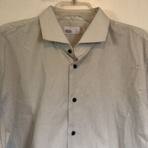 🎀 5/$20 🎀 Nordstrom Rack trim fit polka dot button down